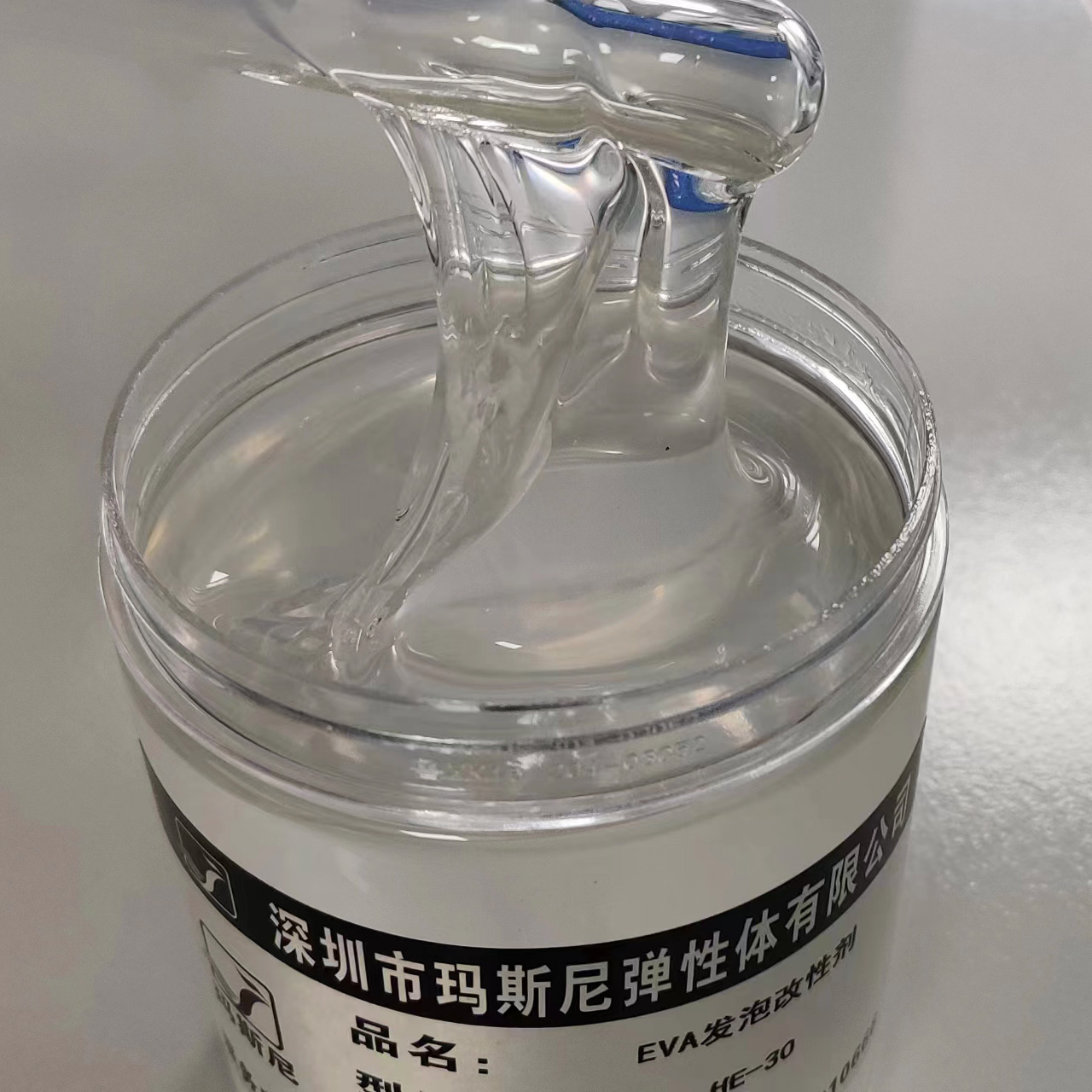 液体聚丁二烯橡胶LPB-400：5G通讯与电子半导体领域的关键材料